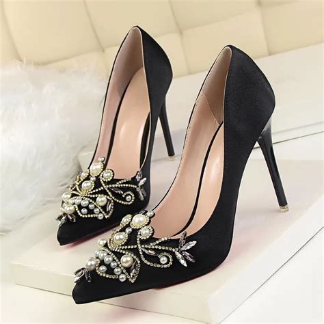 Women’s Designer Shoes & Luxury Footwear 